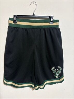 Ultra Game NBA Milwaukee Bucks Soft Air Mesh Ultimate Basketball Shorts Men’s L